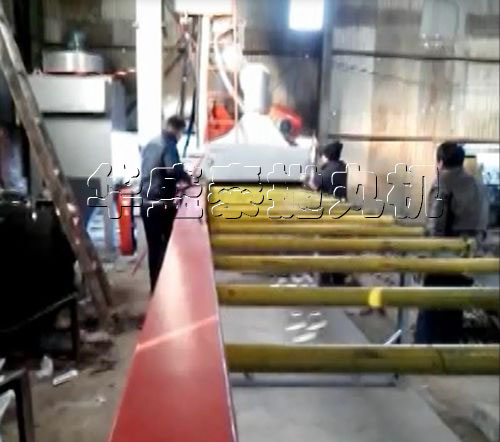 圓鋼拋丸機(jī)工作現(xiàn)場 圓鋼拋丸機(jī)工作現(xiàn)場